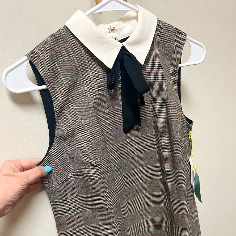 ‼️NAME YOUR PRICE-DONATING FRI 12/5‼️ 🌟HP!🌟 BNWT 🖤 CeCe Plaid Pussybow Dress - Picture 3 of 6